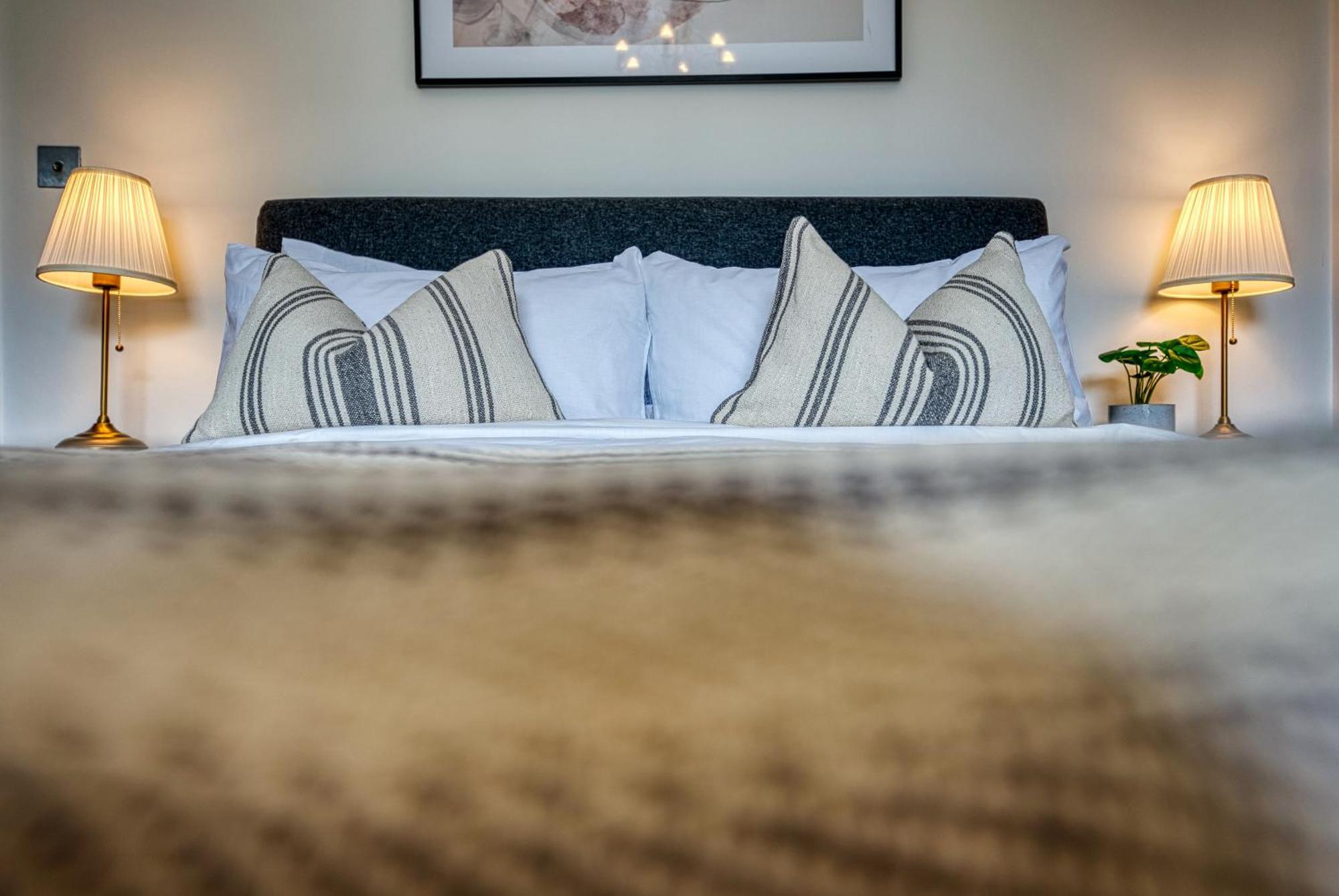 2-Bedroom Stunning, Modern & Spacious Apartment, Near Ocean Village, Central Southampton - Plenty Of Parking - By Blue Puffin Stays Exterior foto
