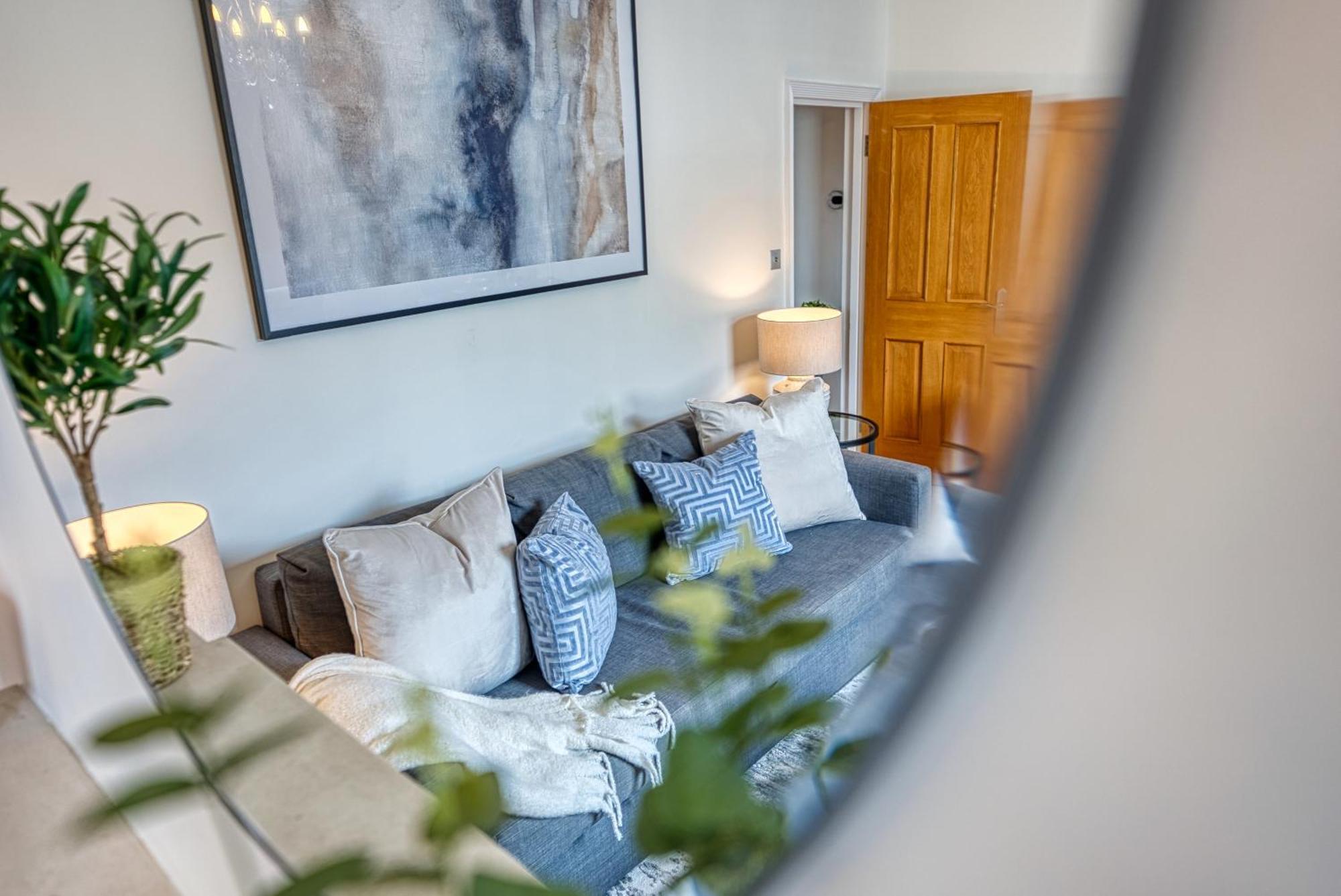 2-Bedroom Stunning, Modern & Spacious Apartment, Near Ocean Village, Central Southampton - Plenty Of Parking - By Blue Puffin Stays Exterior foto