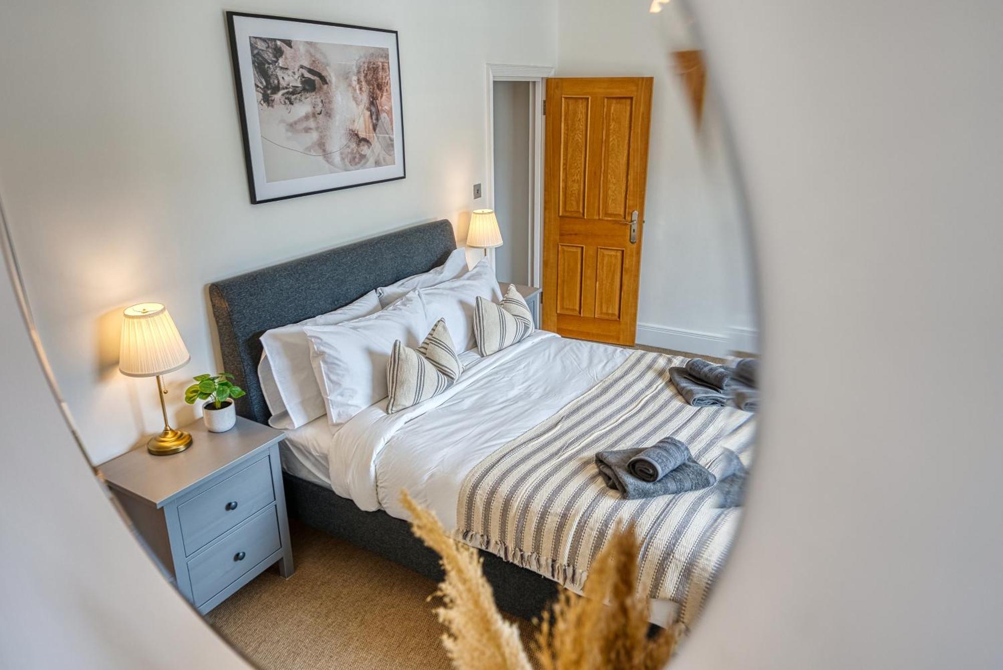 2-Bedroom Stunning, Modern & Spacious Apartment, Near Ocean Village, Central Southampton - Plenty Of Parking - By Blue Puffin Stays Exterior foto